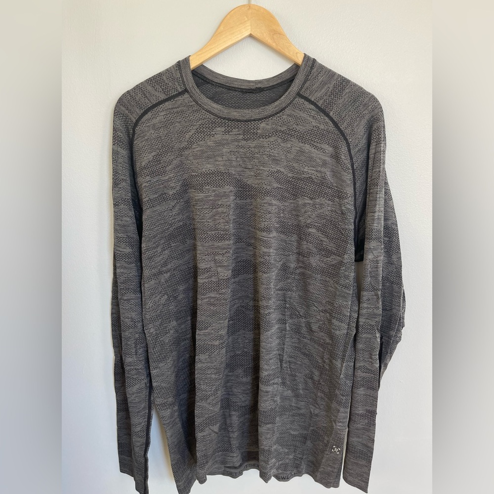 Lululemon long sleeve training shirt
